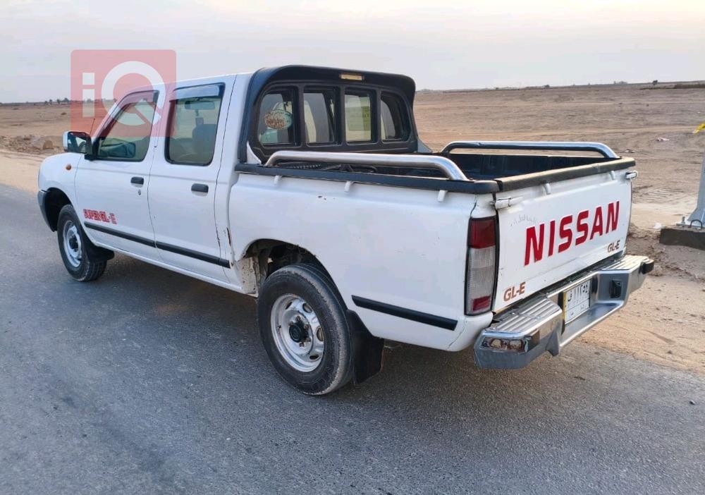 نيسان بيك اب